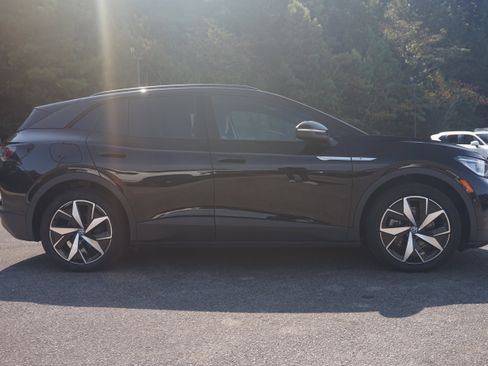 Used 2023 Volkswagen ID.4 S image 11