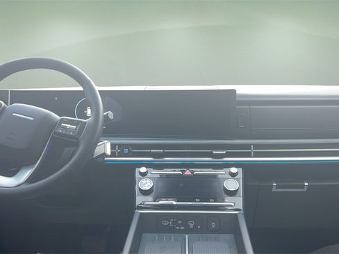 Used 2024 Hyundai Santa Fe Limited image 13