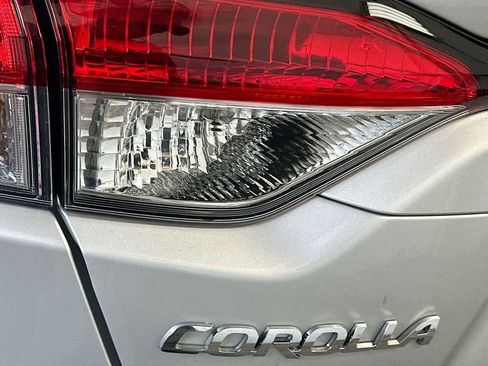 Used 2025 Toyota Corolla LE w/ Convenience Package FWD image 10