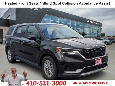 Used 2024 Kia Carnival LX image 1