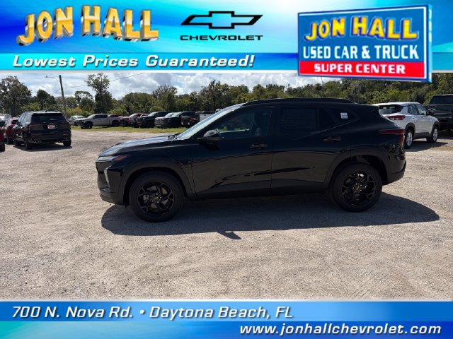 Used 2026 Chevrolet Trax LT w/ Midnight Edition FWD image 3