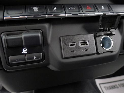 Used 2025 Chevrolet Silverado 3500 W/T AWD/4WD image 27