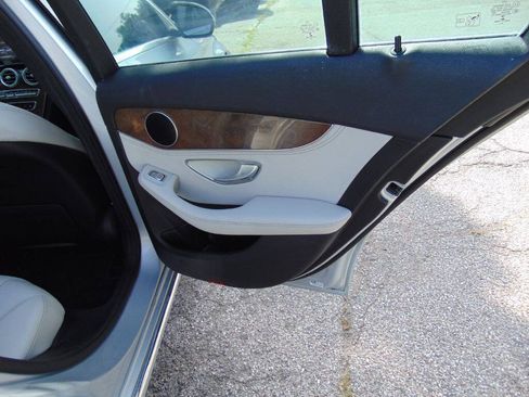 Used 2016 Mercedes-Benz C 300 4MATIC Sedan image 21