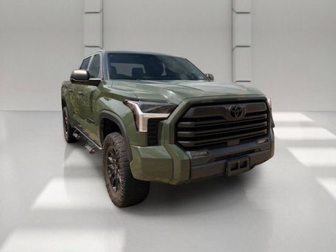 Used 2022 Toyota Tundra SR5 AWD/4WD image 3