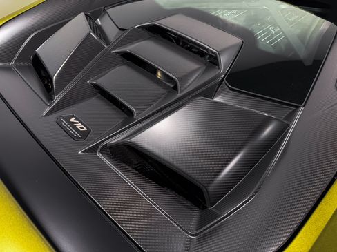 Used 2023 Lamborghini Huracan Tecnica RWD image 12