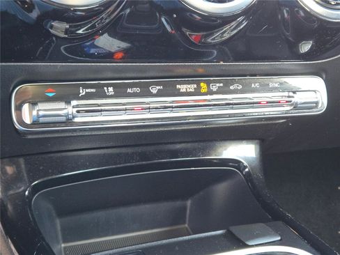 Used 2019 Mercedes-Benz A 220 4MATIC image 25