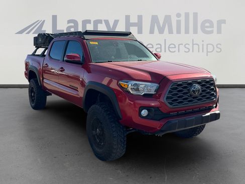 Used 2021 Toyota Tacoma TRD Off-Road w/ Technology Package image 7