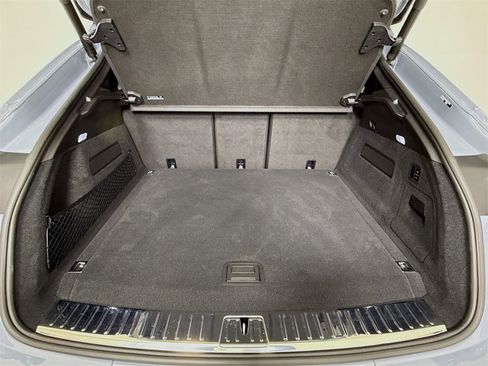 Certified 2024 Porsche Cayenne Turbo w/ Premium Package Plus (PP1) image 31