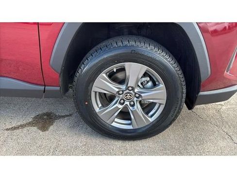 Used 2024 Toyota RAV4 LE AWD/4WD image 34