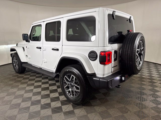 Used 2026 Jeep Wrangler Unlimited Sahara AWD/4WD image 6