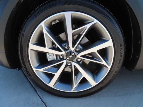 Used 2022 Kia Niro Touring Special Edition FWD image 5