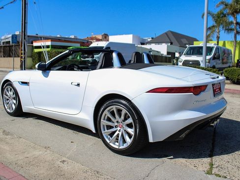 Used 2016 Jaguar F-TYPE Convertible image 3