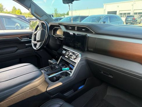 Used 2023 GMC Sierra 1500 Denali w/ Denali Reserve Package AWD/4WD image 5