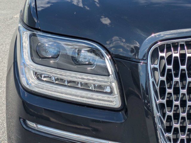 Used 2018 Lincoln Navigator Reserve w/ Technology Package AWD/4WD image 10