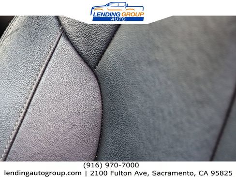 Used 2019 Volvo XC40 T5 Momentum image 21