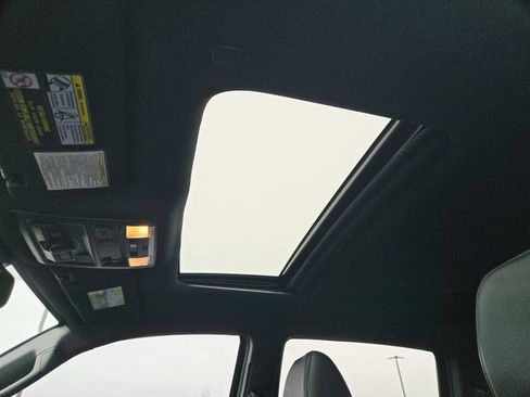 Used 2020 Toyota Tacoma TRD Off-Road w/ TRD Premium Off Road Package image 10