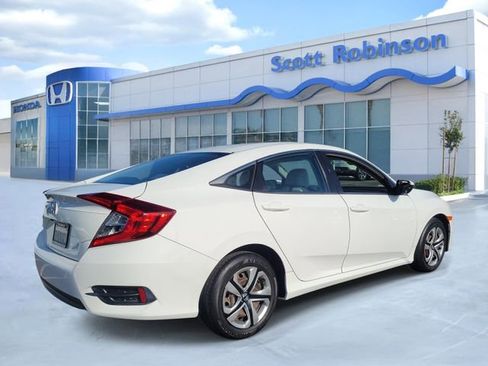 Certified 2018 Honda Civic LX image 4