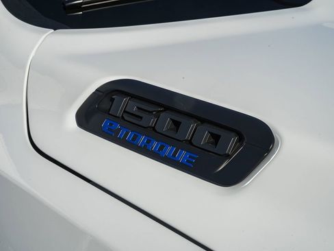 New 2026 RAM 1500 4x4 Crew Cab image 16