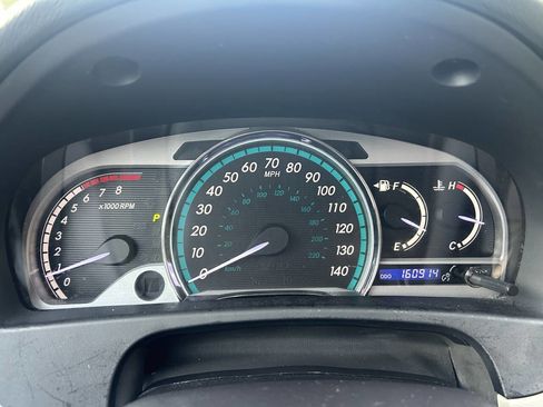 Used 2015 Toyota Venza XLE image 17