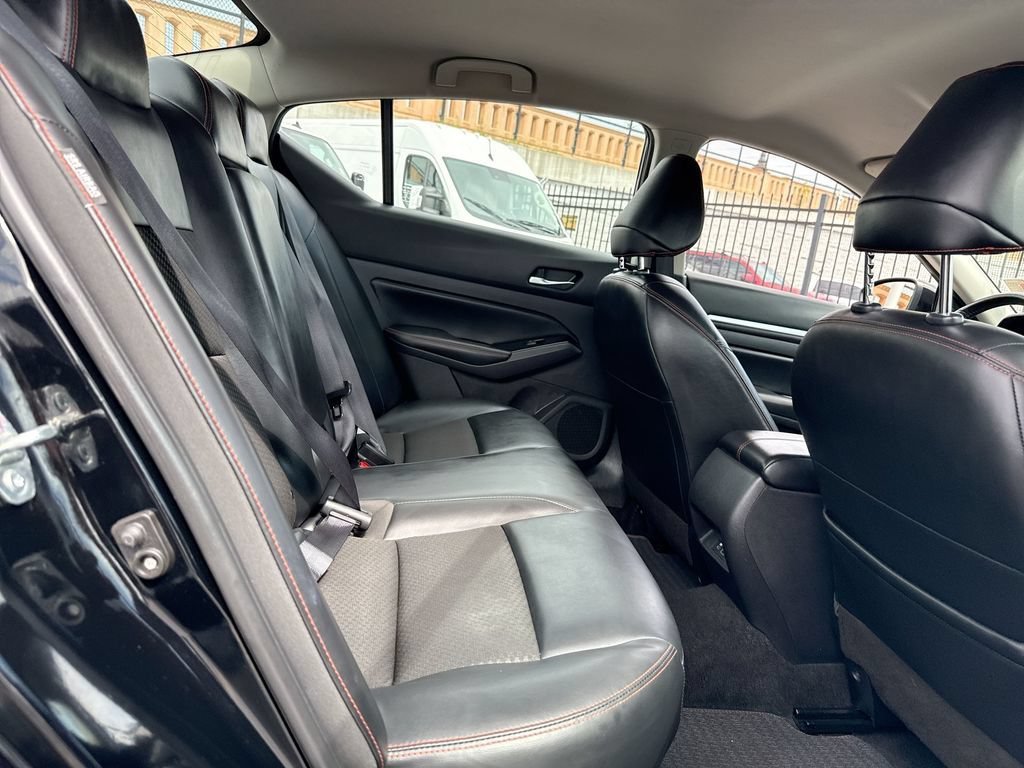 Used 2024 Nissan Altima 2.5 SR FWD image 28