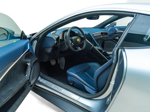 Used 2023 Ferrari Roma RWD image 3