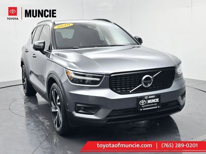 Used 2019 Volvo XC40 T5 R-Design