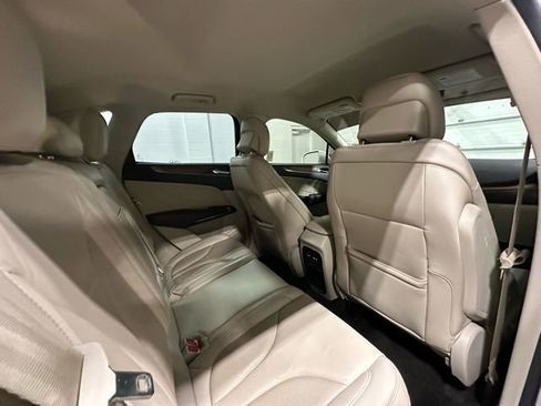 Used 2017 Lincoln MKC Select w/ Select Plus Package image 16