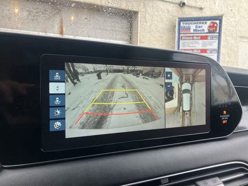 Used 2021 Hyundai Palisade Limited image 8