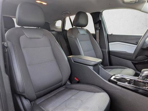 Used 2024 Chevrolet Trax LT image 28