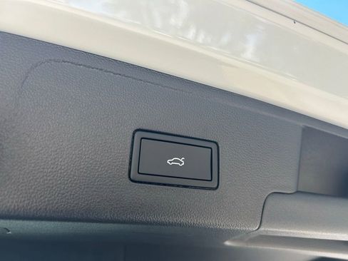 New 2026 Volkswagen Atlas Cross Sport SEL R-Line image 46