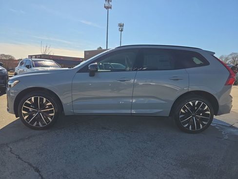New 2026 Volvo XC60 B5 Ultra w/ Protection Package Premier image 8