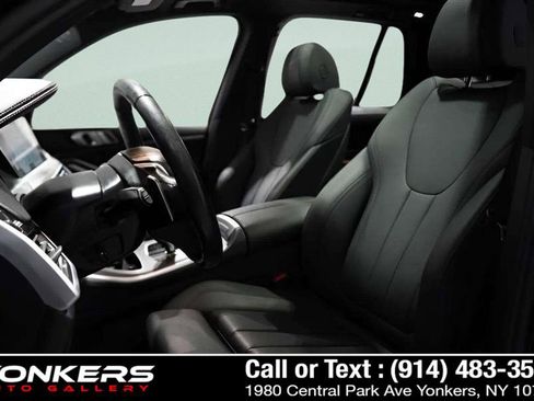 Used 2022 BMW X5 xDrive40i w/ Premium Package image 31
