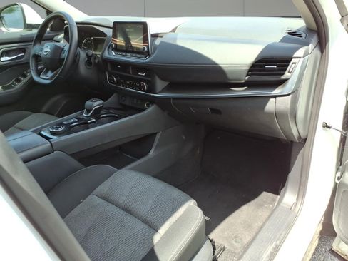 Used 2025 Nissan Rogue SV AWD/4WD image 7