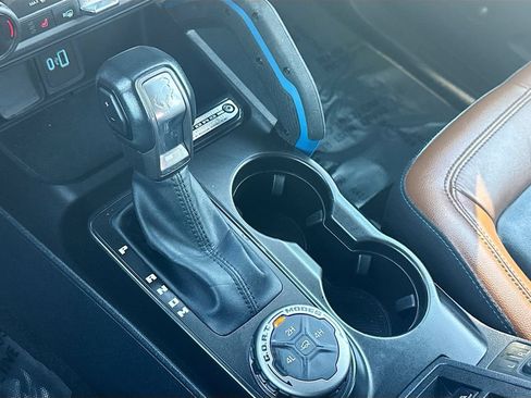 Used 2023 Ford Bronco Outer Banks AWD/4WD image 17