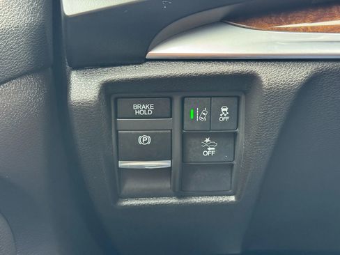 Used 2020 Acura MDX SH-AWD image 33