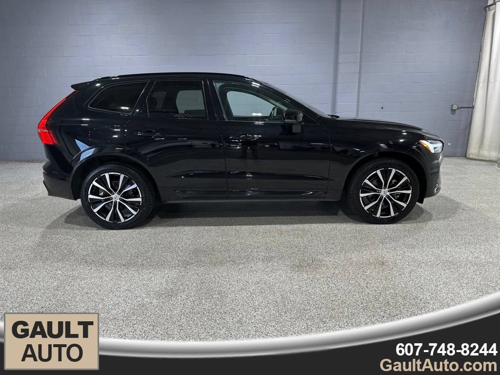 Used 2023 Volvo XC60 B5 Plus AWD/4WD image 2
