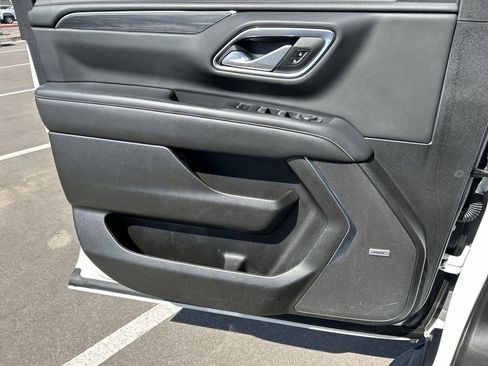 Used 2022 GMC Yukon XL SLT w/ SLT Luxury Package image 22