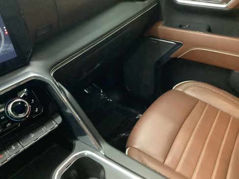 Used 2024 GMC Sierra 2500 Denali Ultimate image 29