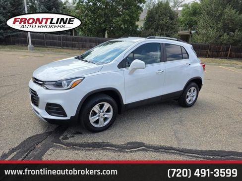 Used 2018 Chevrolet Trax LT w/ LT Convenience Package AWD/4WD image 1