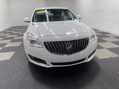 Used 2017 Buick Regal Sport Touring image 7