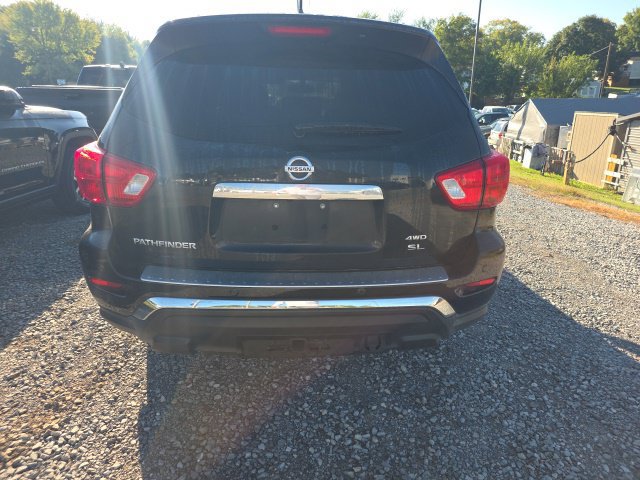 Used 2017 Nissan Pathfinder SL w/ SL Premium Package AWD/4WD image 4