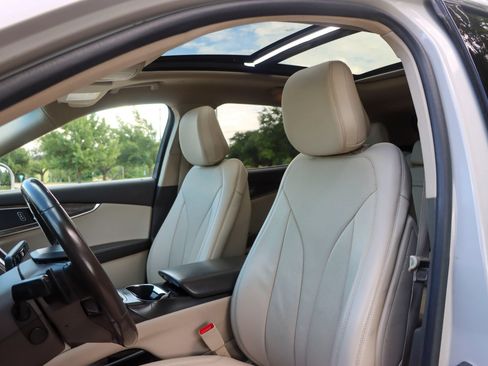 Used 2020 Lincoln Nautilus Reserve FWD image 15