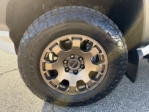 Certified 2025 Toyota 4Runner Trailhunter image 23