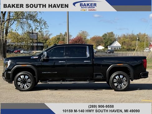 Used 2024 GMC Sierra 2500 Denali w/ Denali Reserve Package image 3