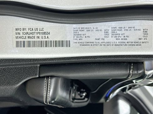 Used 2023 Jeep Grand Cherokee Overland w/ Adv Protech Group III AWD/4WD image 31