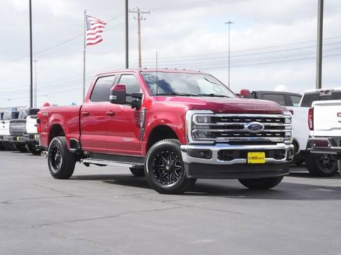 Used 2023 Ford F350 Lariat image 2