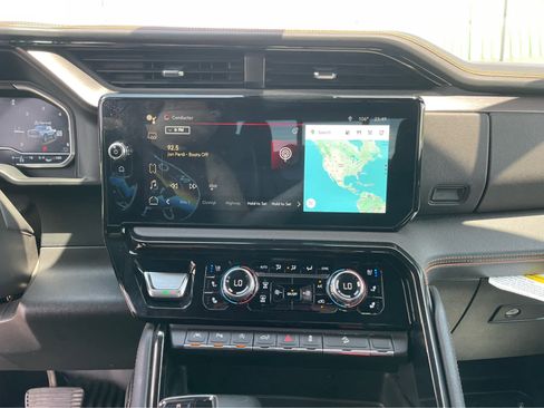 Used 2023 GMC Sierra 1500 AT4 w/ AT4 Premium Package AWD/4WD image 16
