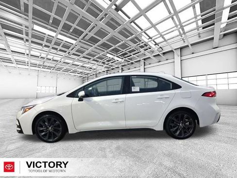 Used 2026 Toyota Corolla SE image 6