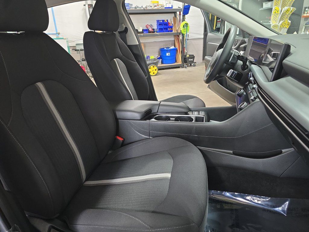Used 2025 Hyundai Sonata SEL FWD image 10