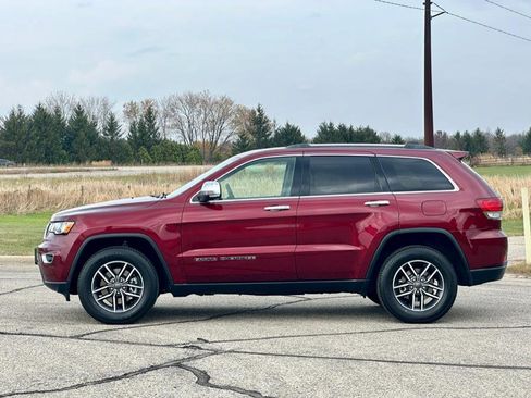 Used 2021 Jeep Grand Cherokee Limited w/ Luxury Group II image 3